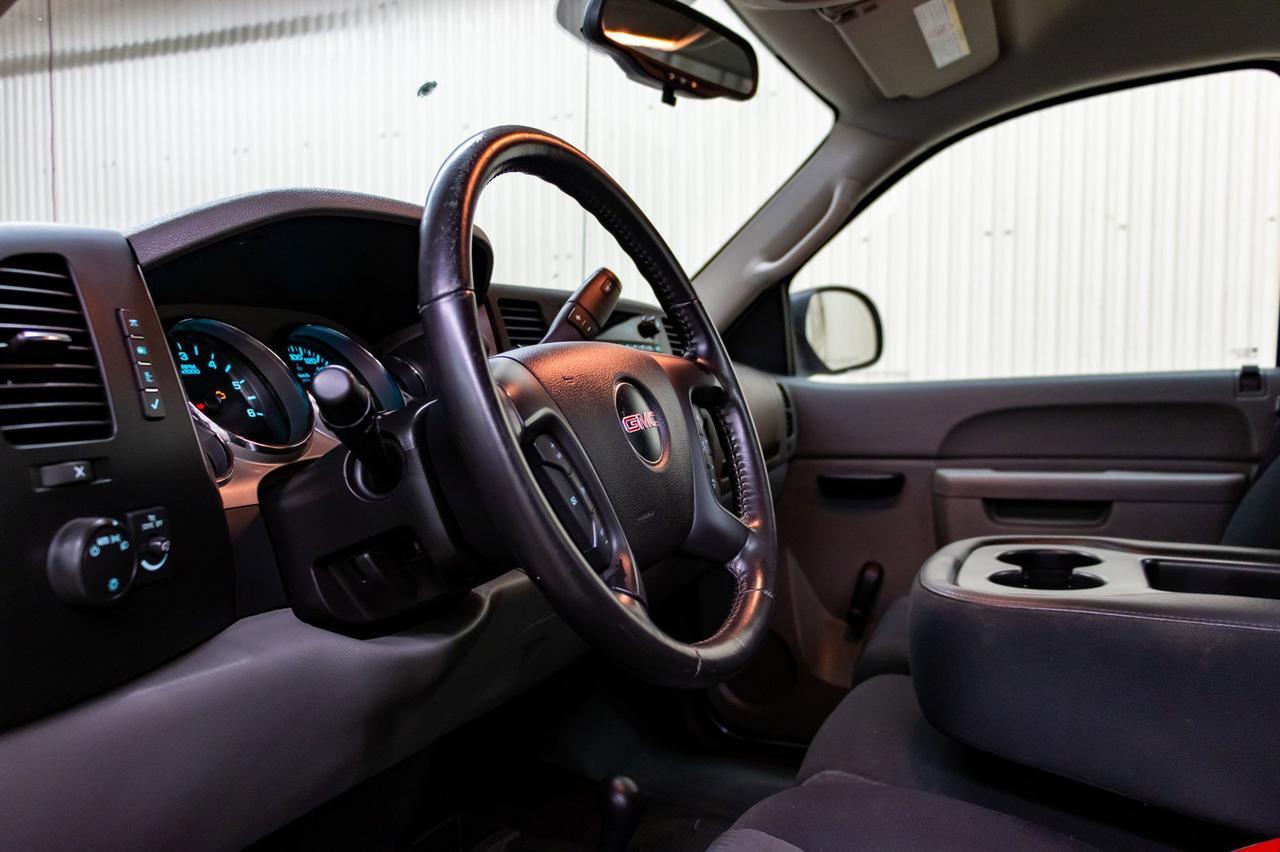 2014 GMC Sierra 2500HD 4x4 Regular Cab WT Longbox Red Deer AB