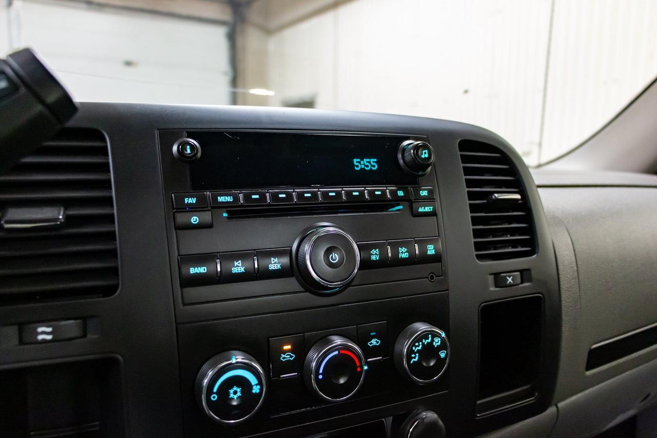 2014 GMC Sierra 2500HD 4x4 Regular Cab WT Longbox Red Deer AB