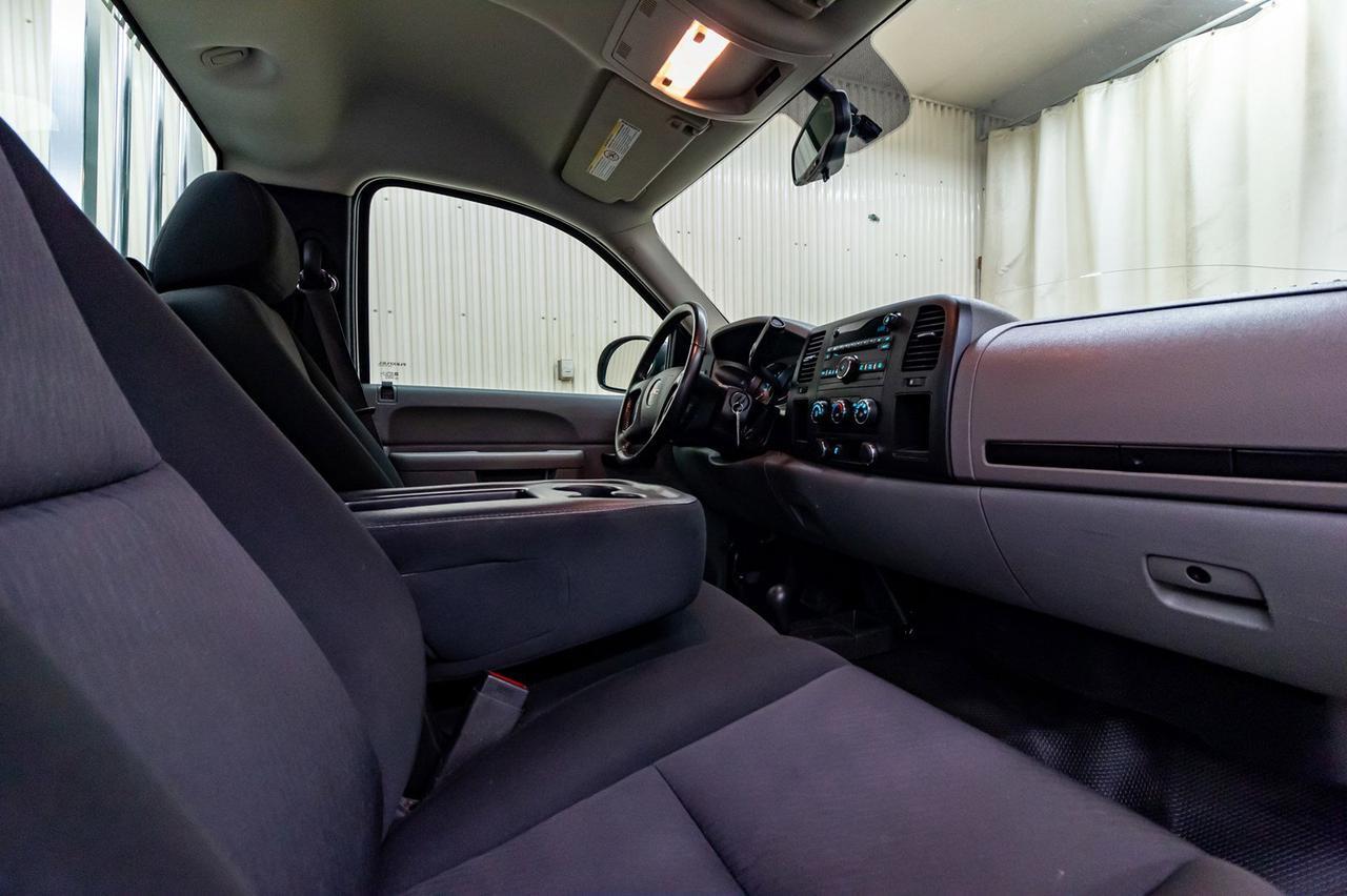 2014 GMC Sierra 2500HD 4x4 Regular Cab WT Longbox Red Deer AB