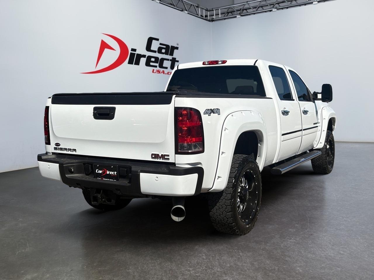2014 GMC Sierra 2500HD Denali, LIFTED, FENDER FLARES, TOW PACKAGE, BACKUP CAMERA, RUNNING BOARDS, REMOTE START, HEATED & VENTILATED SEATS, LOW MILEAGE, CLEAN CARFAX, DRIVE THIS 2500 ON THE ROAD! Virginia Beach VA