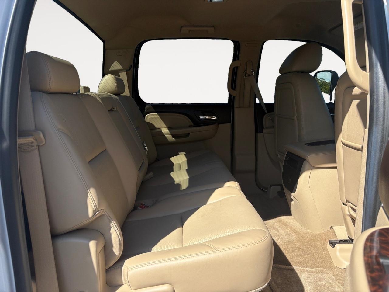 2014 GMC Sierra 2500HD Denali, LIFTED, FENDER FLARES, TOW PACKAGE, BACKUP CAMERA, RUNNING BOARDS, REMOTE START, HEATED & VENTILATED SEATS, LOW MILEAGE, CLEAN CARFAX, DRIVE THIS 2500 ON THE ROAD! Virginia Beach VA