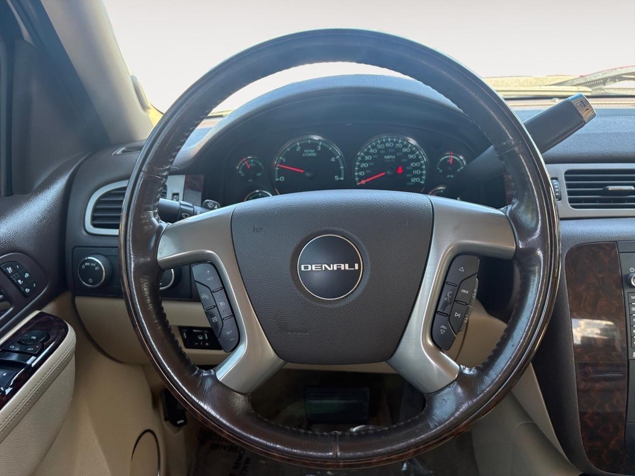 2014 GMC Sierra 2500HD Denali, LIFTED, FENDER FLARES, TOW PACKAGE, BACKUP CAMERA, RUNNING BOARDS, REMOTE START, HEATED & VENTILATED SEATS, LOW MILEAGE, CLEAN CARFAX, DRIVE THIS 2500 ON THE ROAD! Virginia Beach VA