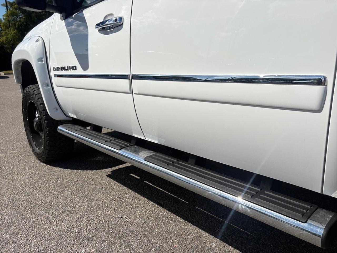 2014 GMC Sierra 2500HD Denali, LIFTED, FENDER FLARES, TOW PACKAGE, BACKUP CAMERA, RUNNING BOARDS, REMOTE START, HEATED & VENTILATED SEATS, LOW MILEAGE, CLEAN CARFAX, DRIVE THIS 2500 ON THE ROAD! Virginia Beach VA