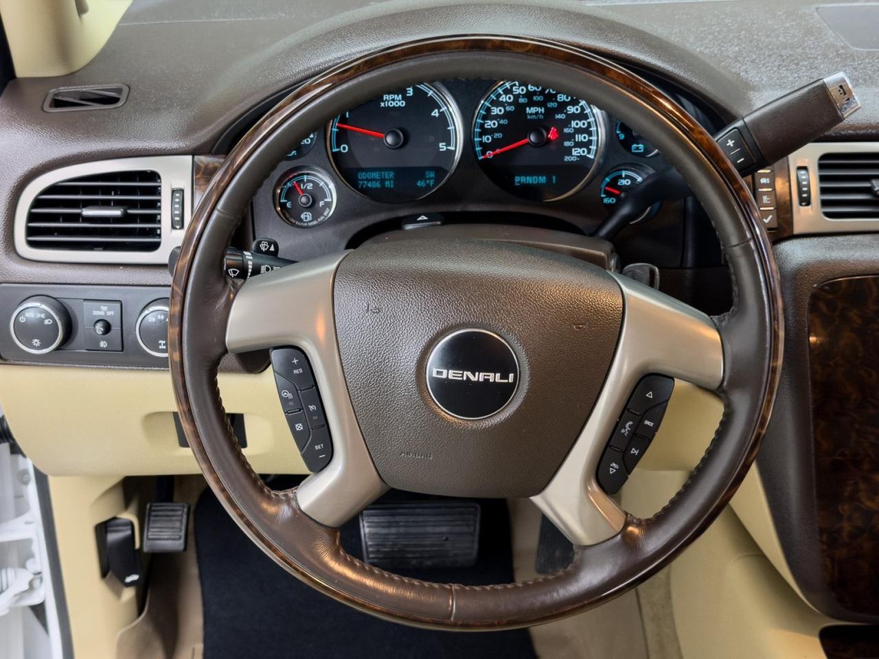 2014 GMC Sierra 2500HD Denali Z71 6.6L Duramax Diesel 4x4 Mansfield TX