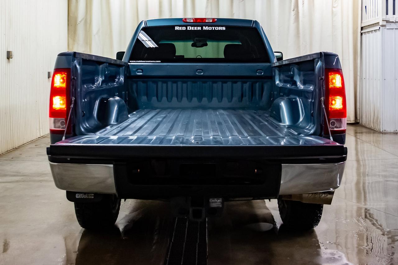 2014 GMC Sierra 3500HD 4x4 Crew Cab SLE Z71 Longbox Diesel Red Deer AB