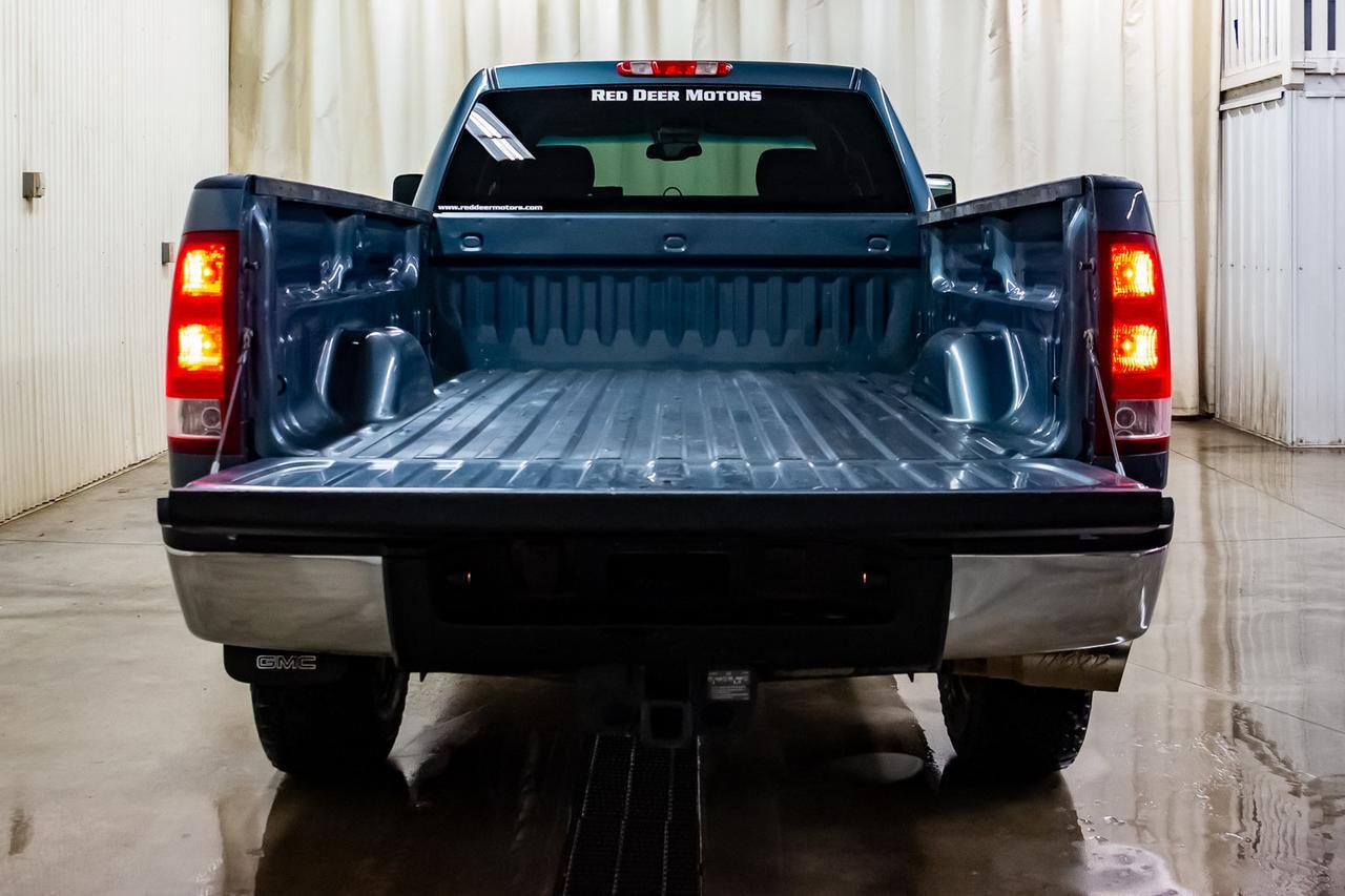 2014 GMC Sierra 3500HD 4x4 Crew Cab SLE Z71 Longbox Diesel Red Deer AB