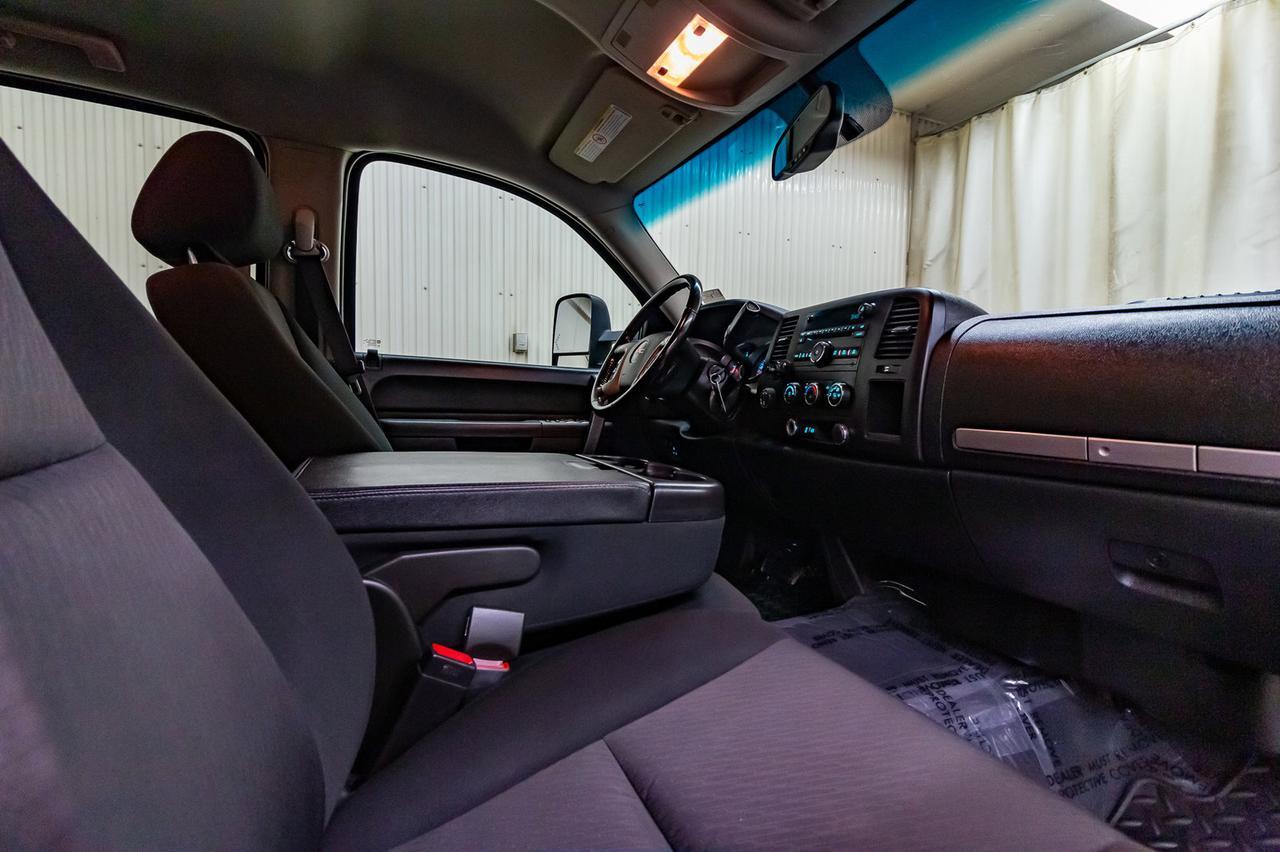 2014 GMC Sierra 3500HD 4x4 Crew Cab SLE Z71 Longbox Diesel Red Deer AB