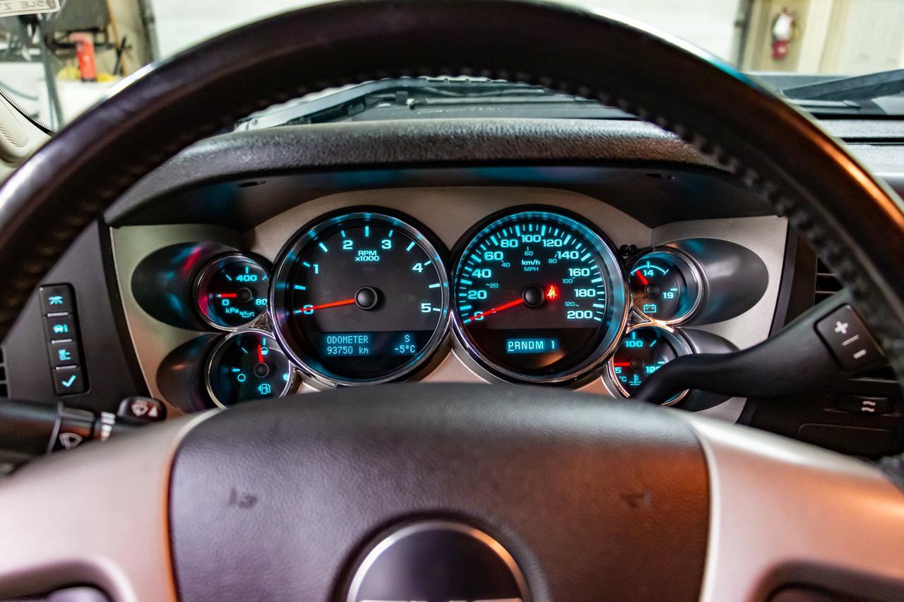 2014 GMC Sierra 3500HD 4x4 Crew Cab SLE Z71 Longbox Diesel Red Deer AB