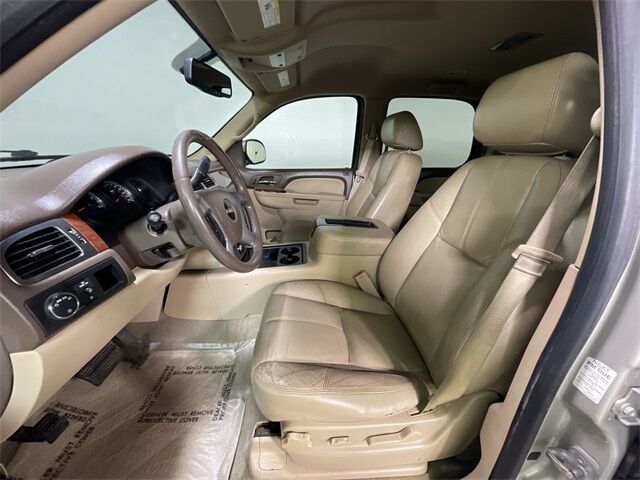 2014 Gmc Yukon SLT photo 2