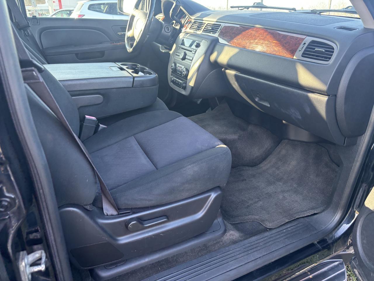 2014 GMC Yukon XL 1500 SLE Sport Utility 4D Aurora MO