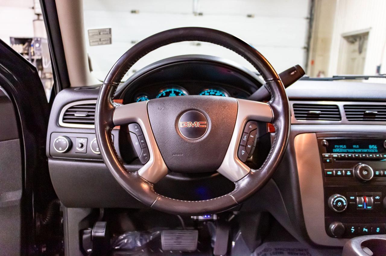 2014 GMC Yukon XL AWD SLE BCam Red Deer AB