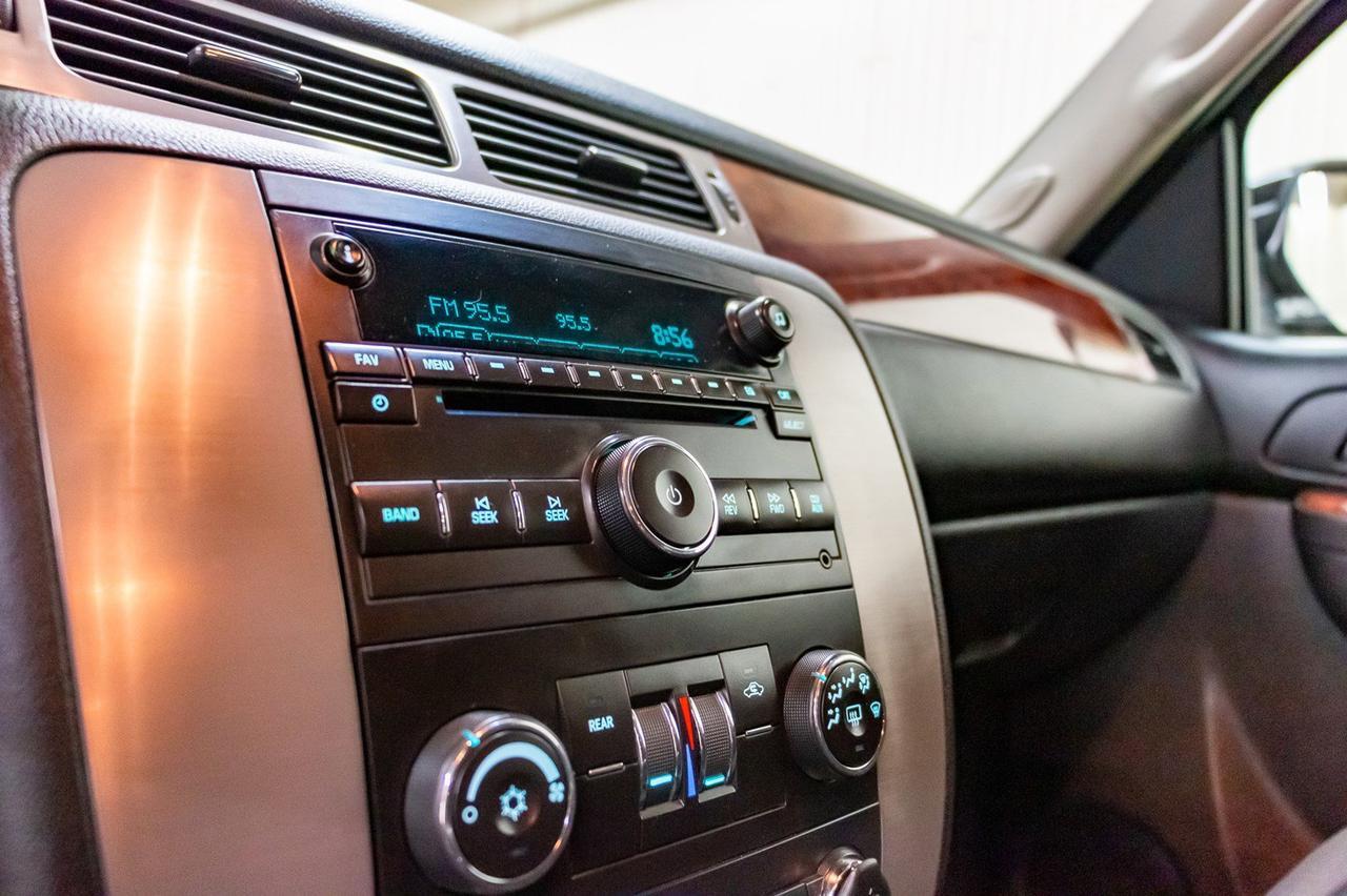 2014 GMC Yukon XL AWD SLE BCam Red Deer AB