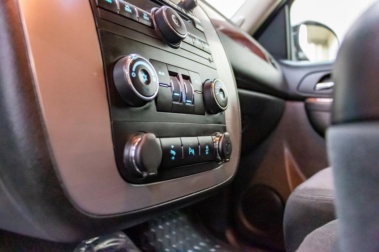 2014 GMC Yukon XL AWD SLE BCam Red Deer AB