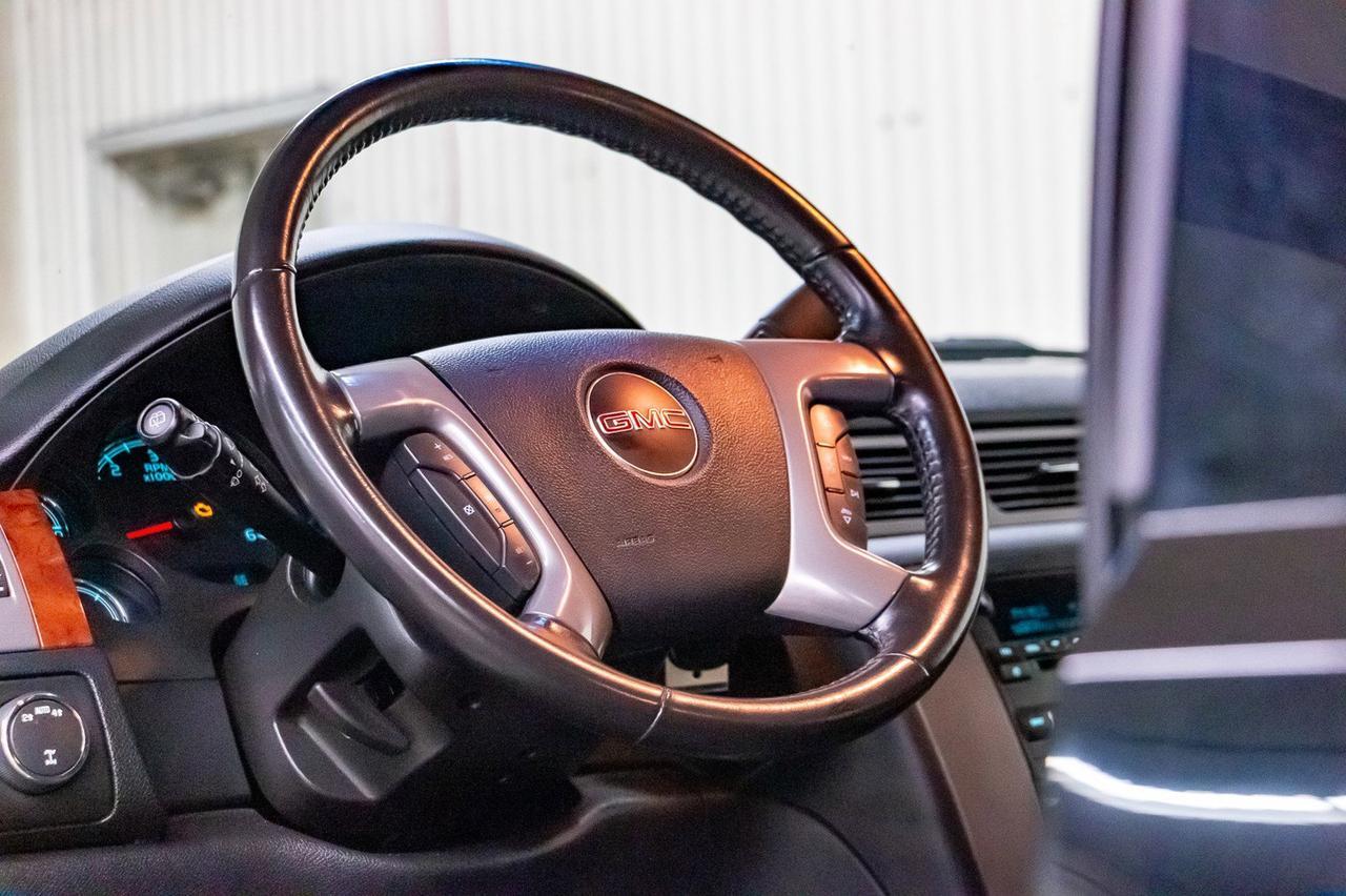 2014 GMC Yukon XL AWD SLE BCam Red Deer AB