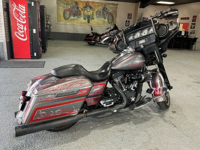2014 Harley-Davidson FLHXI - Lubbock TX