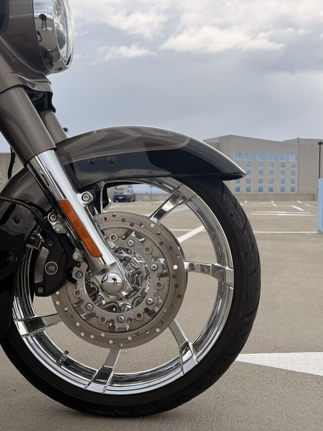 2014 Harley-Davidson ROAD KING CVO Spokane WA