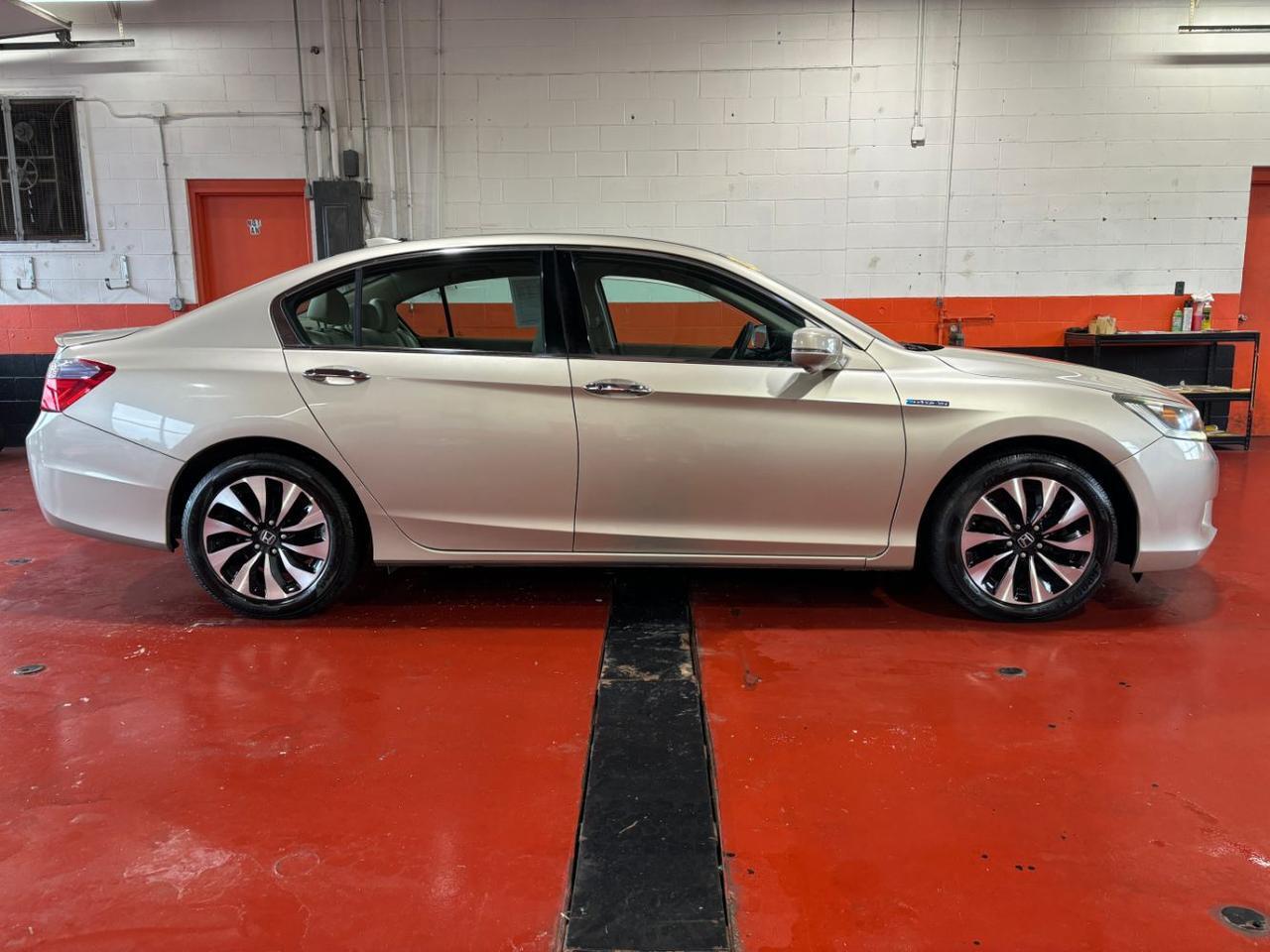 2014 Honda Accord Hybrid Base