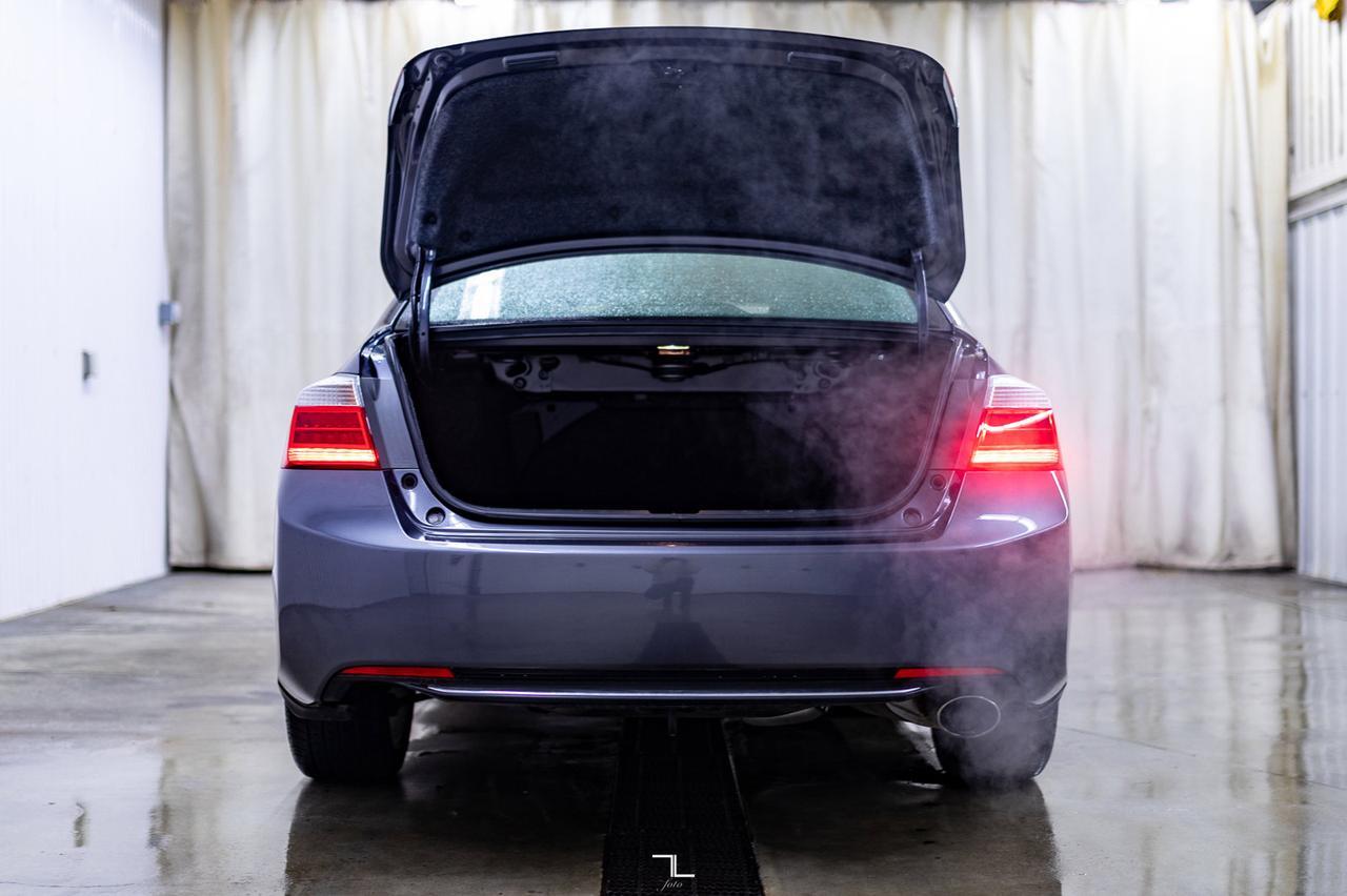 2014 Honda Accord Sedan Touring Manual Leather Roof Nav BCam Red Deer AB