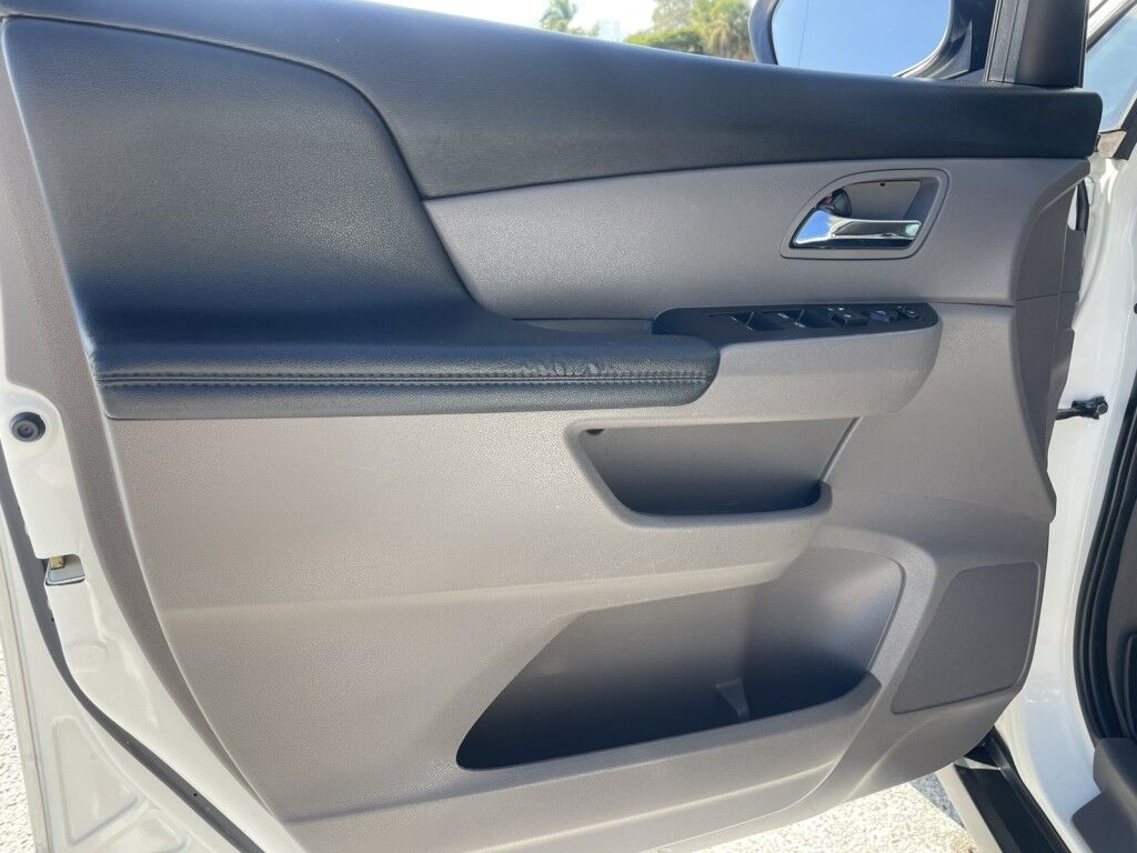 2014 Honda Odyssey EX-L~BLUETOOTH~CRUISE CONTROL~LEATHER TRIMMED SEATS~POWER LIFTGATE~POWER SLINDING DOORS~THIRD ROW SEATING Sarasota FL