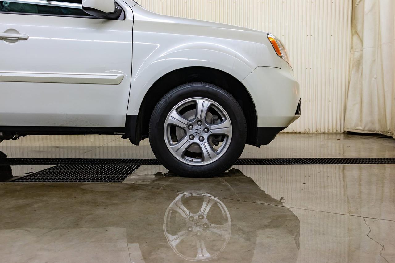 2014 Honda Pilot AWD EX-L 3rd Row Leather Roof Red Deer AB