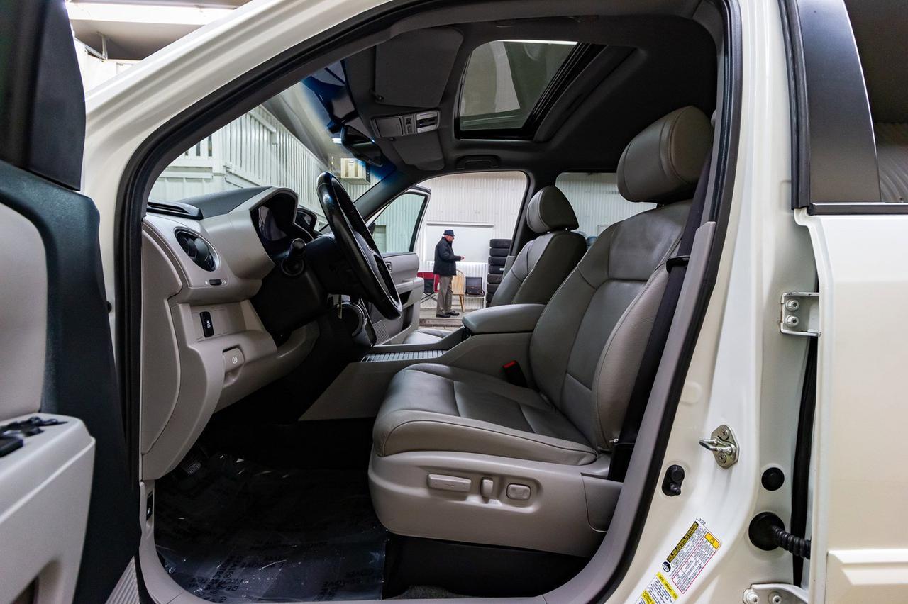 2014 Honda Pilot AWD EX-L 3rd Row Leather Roof Red Deer AB