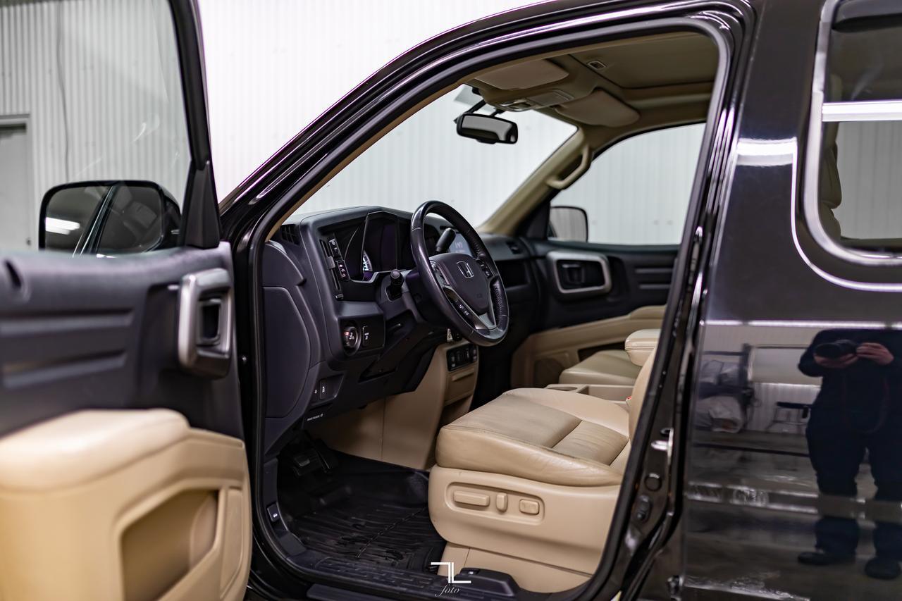 2014 Honda Ridgeline 4x4 Crew Cab Touring Leather Roof Nav Red Deer AB