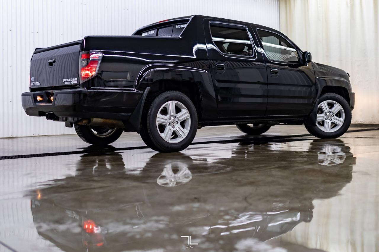 2014 Honda Ridgeline 4x4 Crew Cab Touring Leather Roof Nav Red Deer AB
