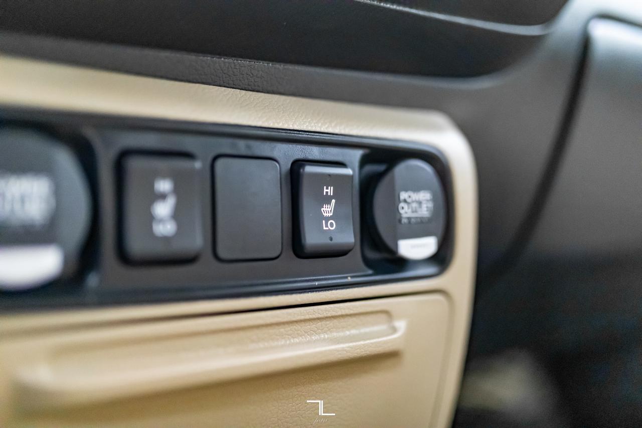 2014 Honda Ridgeline 4x4 Crew Cab Touring Leather Roof Nav Red Deer AB