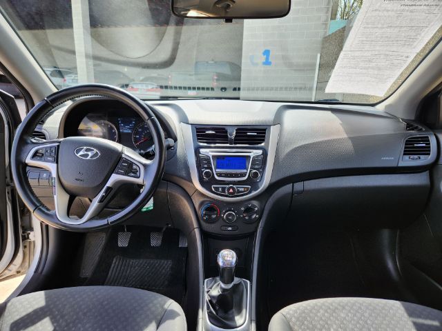 2014 Hyundai Accent SE 5-Door Sandy UT
