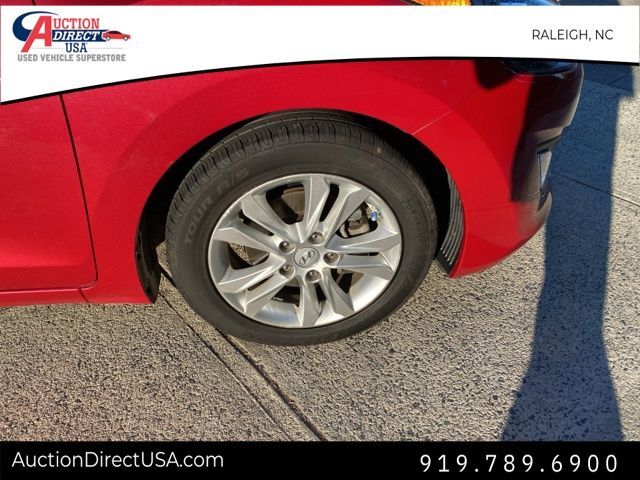 2014 Hyundai Elantra GT Base photo 12