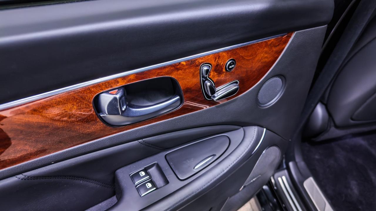 2014 Hyundai Equus Signature Tallmadge OH