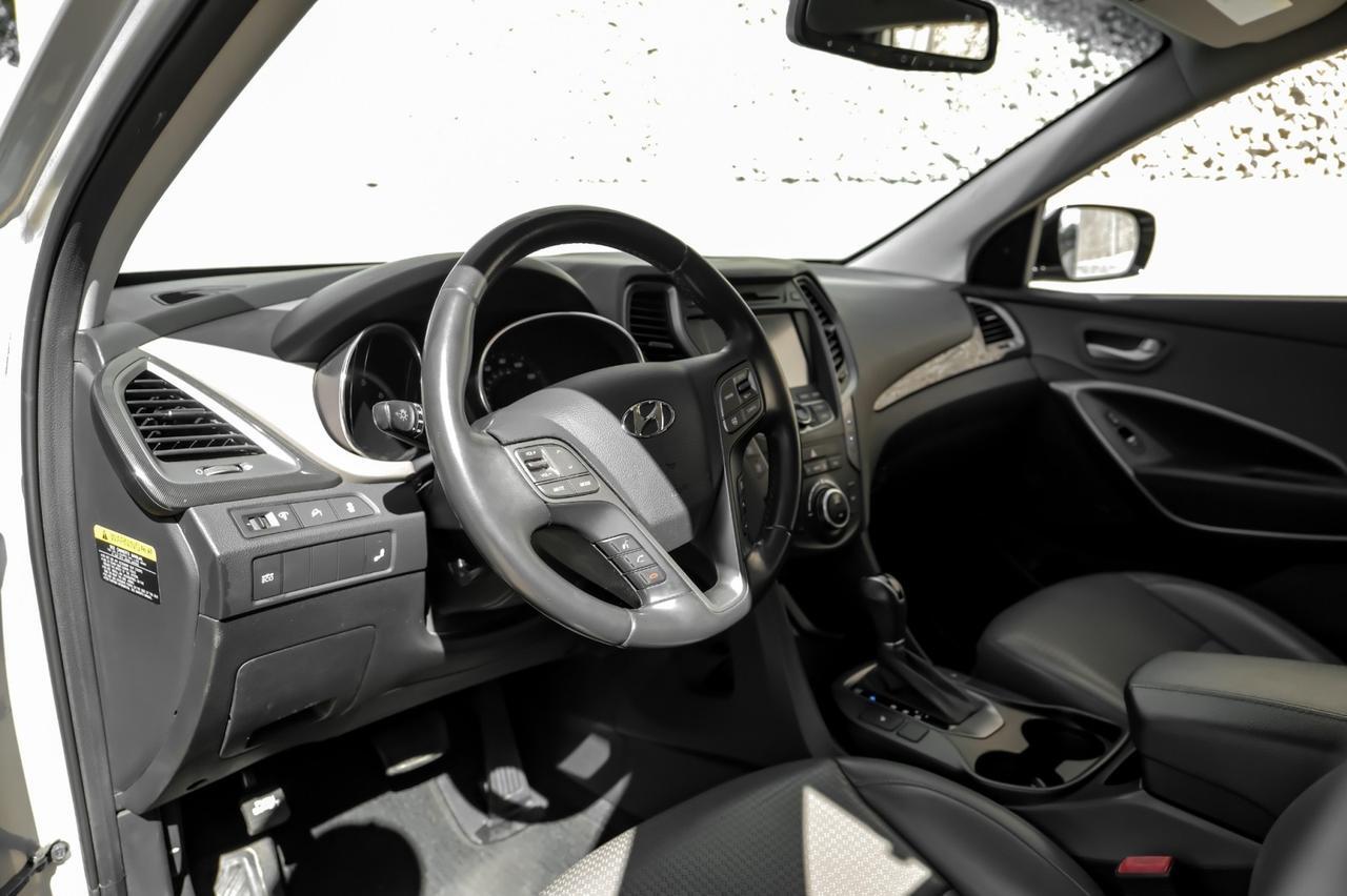 2014 Hyundai Santa Fe Sport GLS photo 2