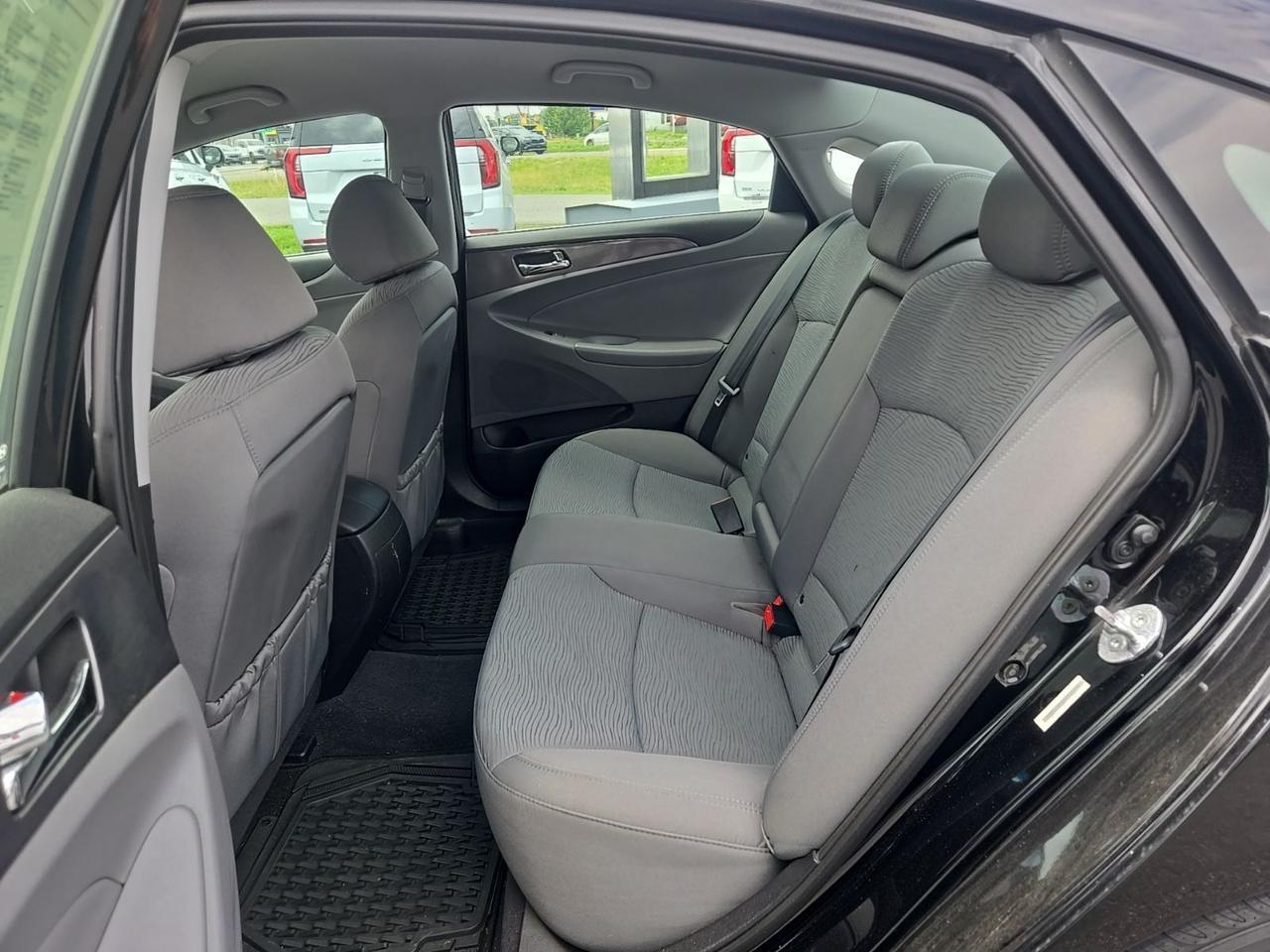 2014 Hyundai Sonata Hybrid Base Fredericksburg VA