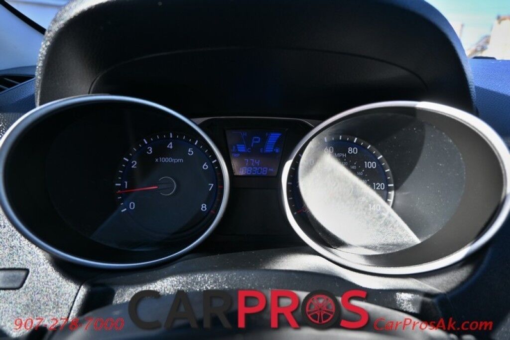 2014 Hyundai Tucson Limited - AWD - Power & Leather Heated Seats - Keyless Entry w/ Push to Start - 7 Touch Screen - Navigation - Backup Camera - Dual Sunroof - Roof Rack - Bluetooth Anchorage AK