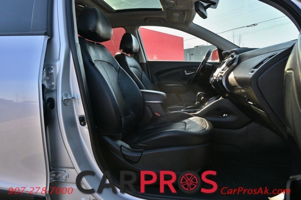 2014 Hyundai Tucson Limited - AWD - Power & Leather Heated Seats - Keyless Entry w/ Push to Start - 7 Touch Screen - Navigation - Backup Camera - Dual Sunroof - Roof Rack - Bluetooth Anchorage AK