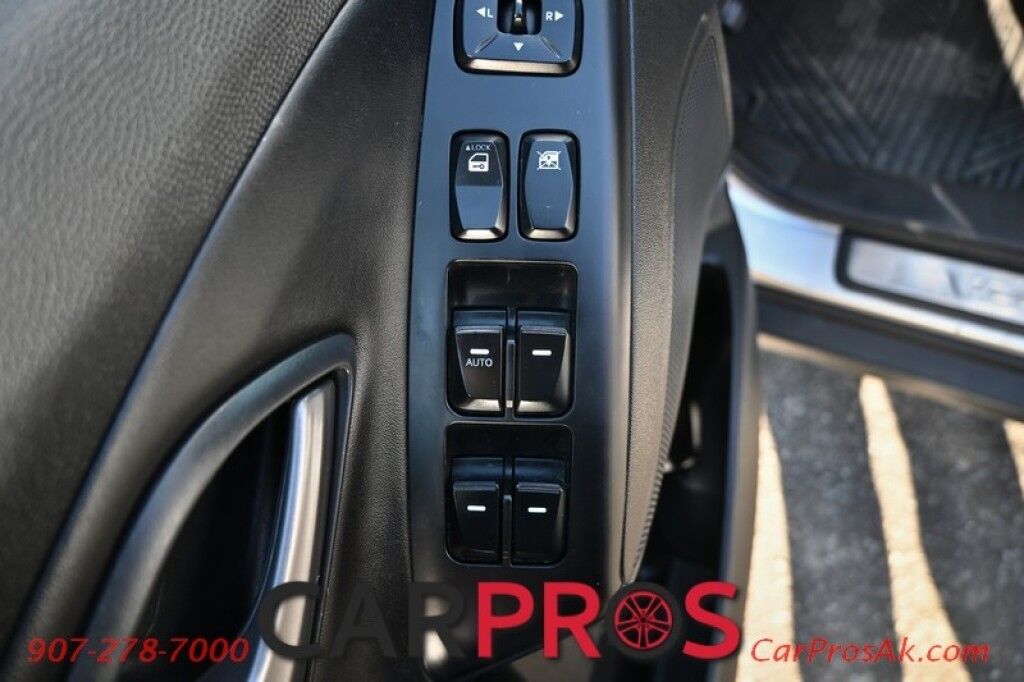 2014 Hyundai Tucson Limited - AWD - Power & Leather Heated Seats - Keyless Entry w/ Push to Start - 7 Touch Screen - Navigation - Backup Camera - Dual Sunroof - Roof Rack - Bluetooth Anchorage AK