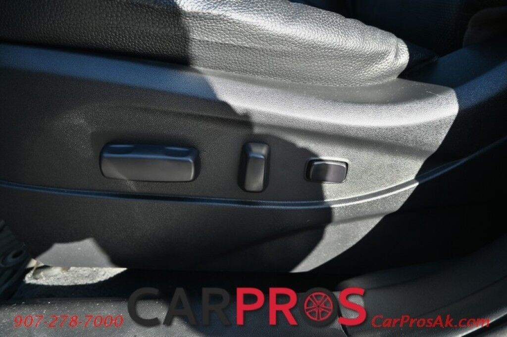 2014 Hyundai Tucson Limited - AWD - Power & Leather Heated Seats - Keyless Entry w/ Push to Start - 7 Touch Screen - Navigation - Backup Camera - Dual Sunroof - Roof Rack - Bluetooth Anchorage AK