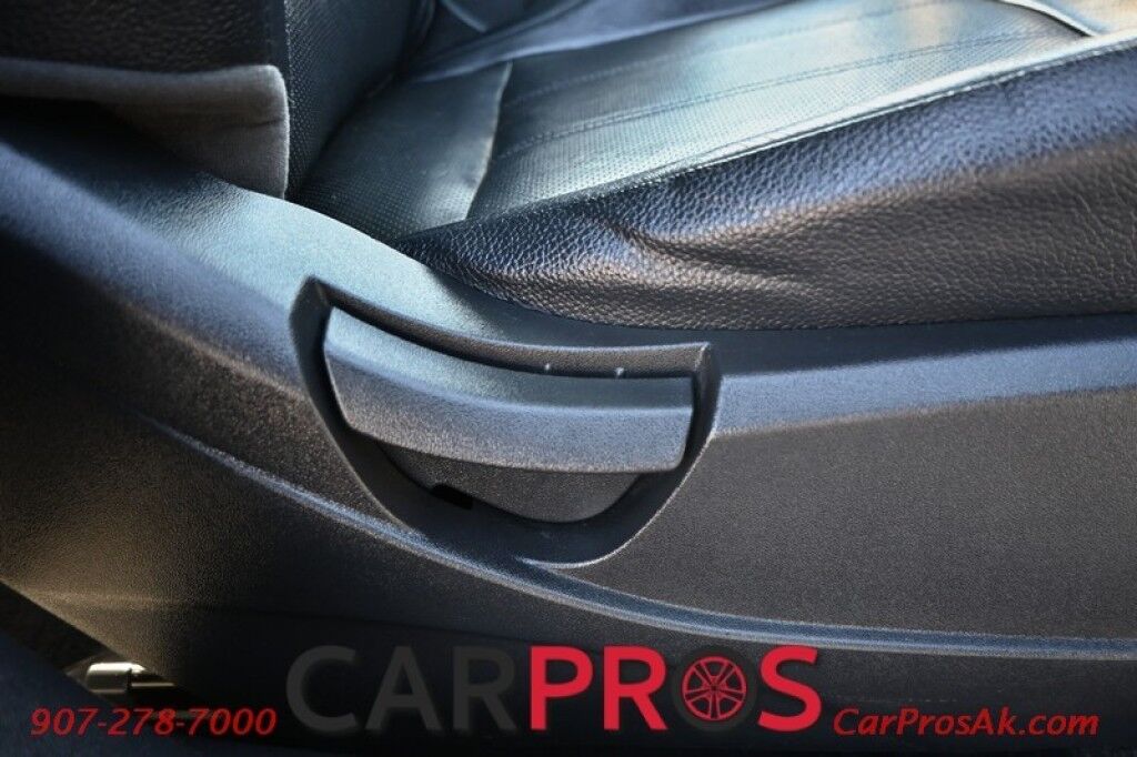 2014 Hyundai Tucson Limited - AWD - Power & Leather Heated Seats - Keyless Entry w/ Push to Start - 7 Touch Screen - Navigation - Backup Camera - Dual Sunroof - Roof Rack - Bluetooth Anchorage AK