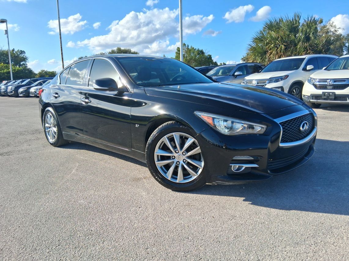 2014 INFINITI Q50 3.7 Premium Sedan 4D