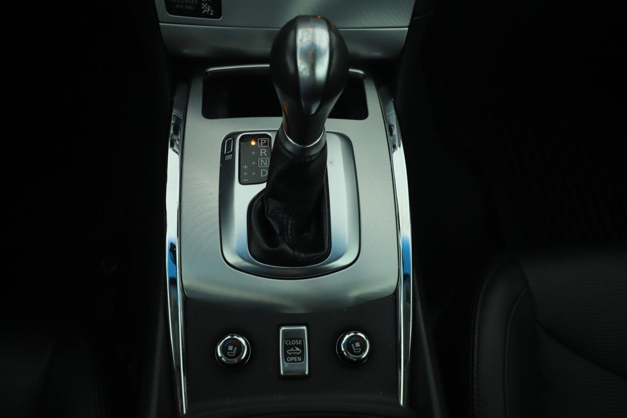 2014 INFINITI Q60 Convertible