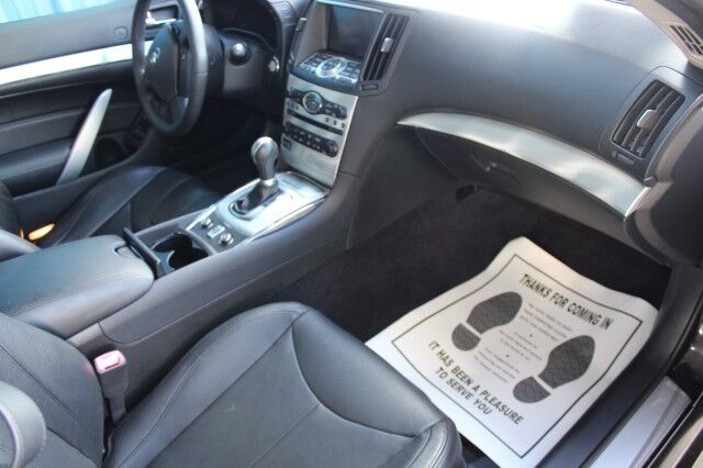 2014 INFINITI Q60 Convertible Sport