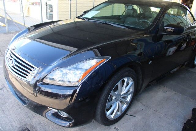 2014 INFINITI Q60 Convertible Sport