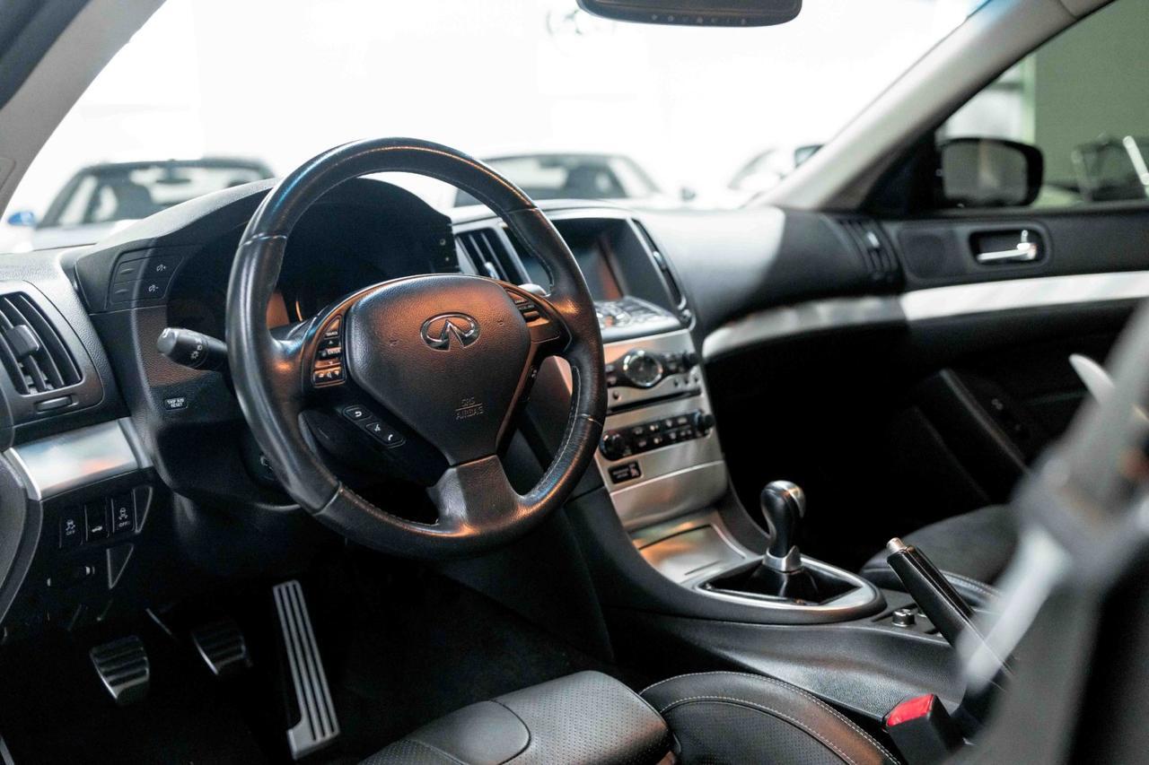 2014 INFINITI Q60 Coupe Sport