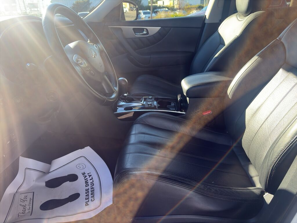 2014 INFINITI QX70 Base Wilmington NC