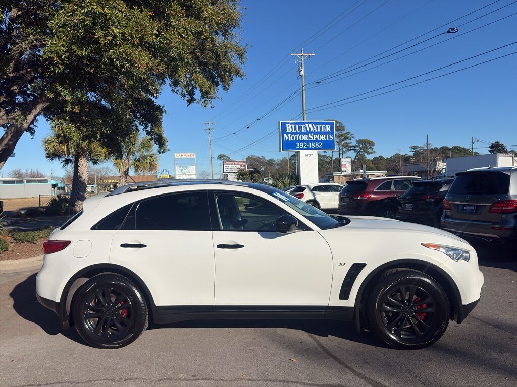 2014 INFINITI QX70 Base