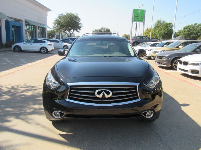 2014 INFINITI QX70 RWD