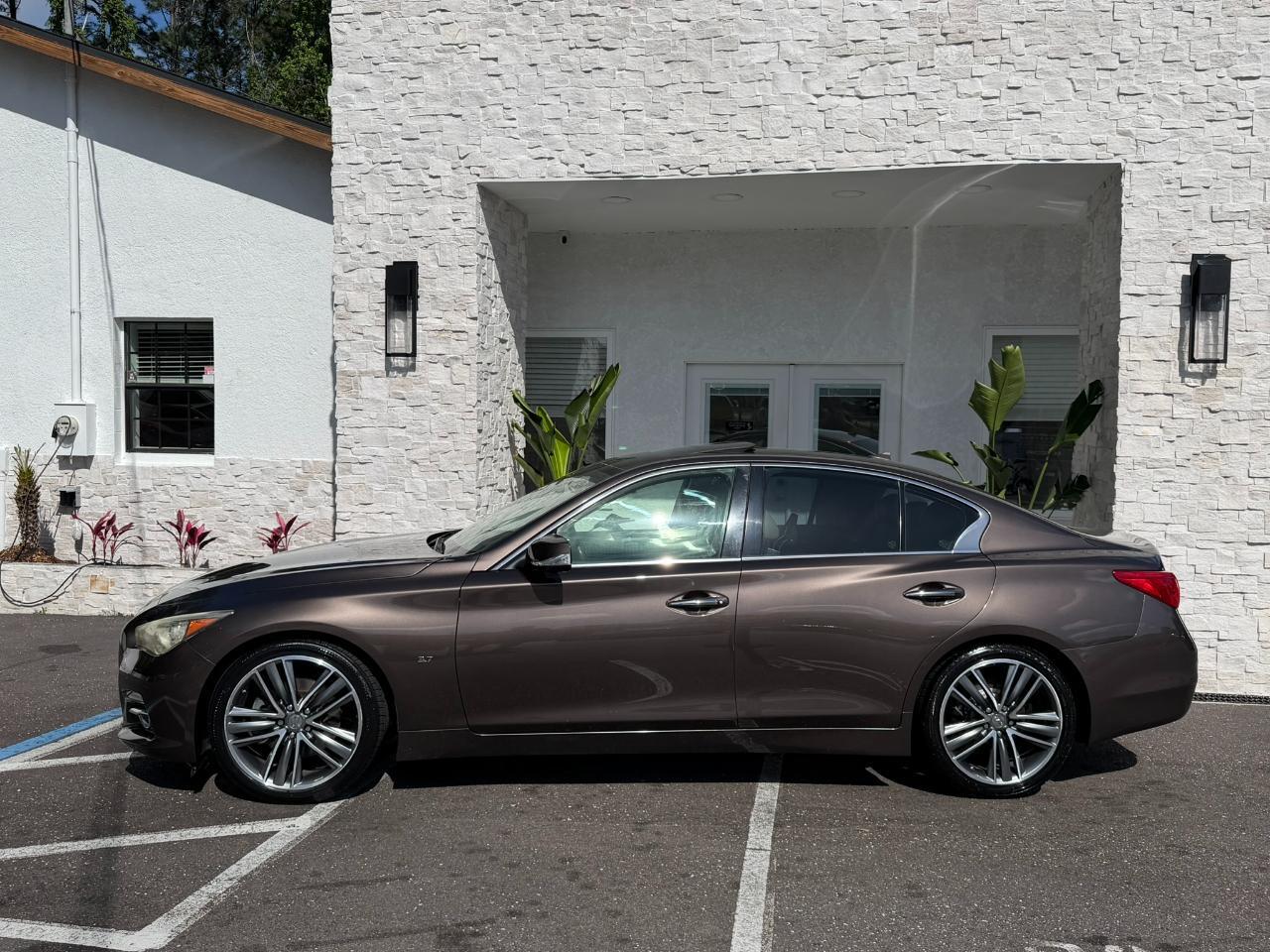 2014 Infiniti Q50 4dr Sdn Premium RWD