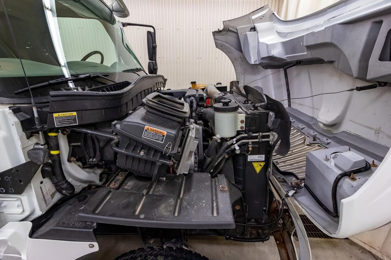 2014 International Terrastar 4X4 S/A Picker Truck Red Deer AB