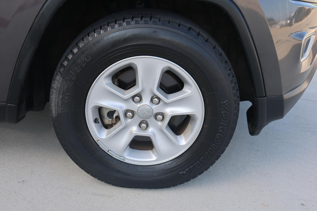 2014 JEEP GRAND CHEROKEE LAREDO Houston TX