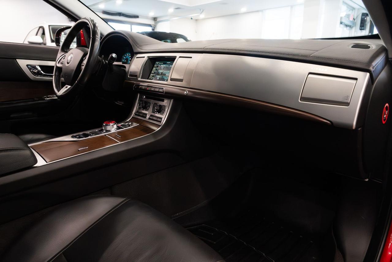 2014 Jaguar XF V6 SC Gladstone OR